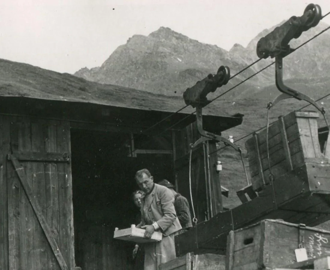 Der Bau des Hotel Alpenfriede